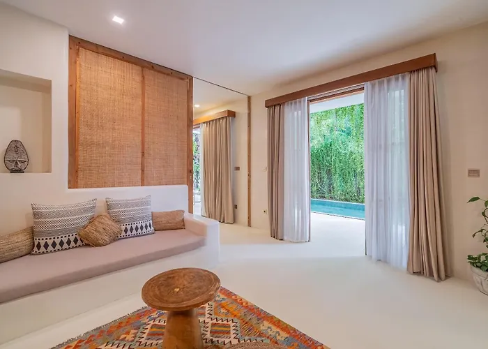 White Goose Boutique 4*