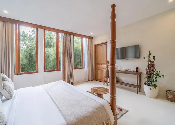 White Goose Boutique 4*