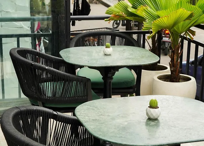White Goose Boutique 4*